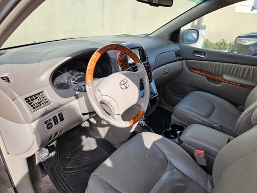 2007 Toyota Sienna XLE Limited