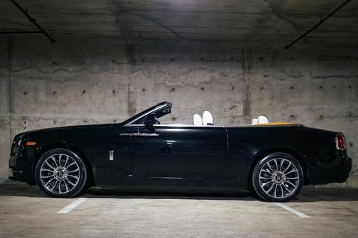 Black 2019 Rolls-Royce Dawn Base