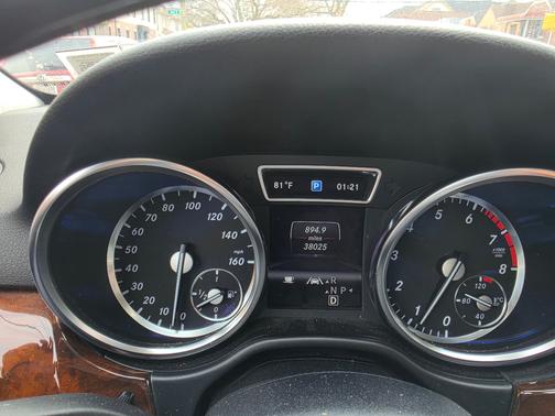 Black 2013 Mercedes-Benz M-Class ML 350 4MATIC