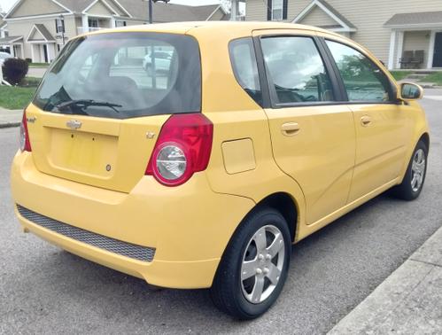 2011 Chevrolet Aveo 5 LT