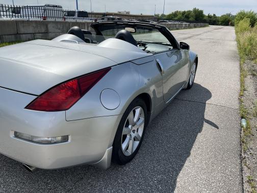 2005 Nissan 350Z Touring