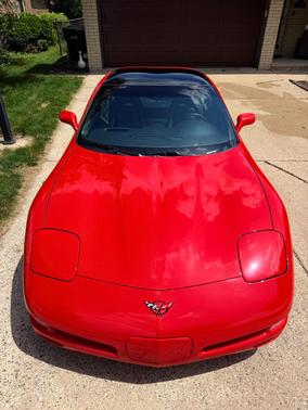 Red 1998 Chevrolet Corvette Base