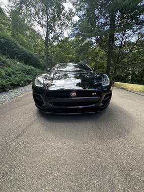 2018 Jaguar F-TYPE R