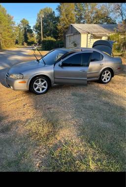 Beige 2002 Nissan Maxima SE