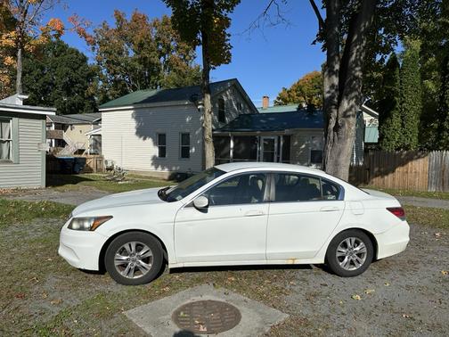 White 2012 Honda Accord SE