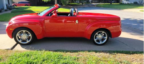 2004 Chevrolet SSR Base