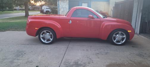 2004 Chevrolet SSR Base