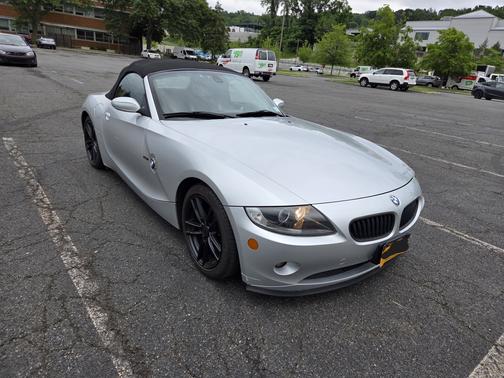 2005 BMW Z4 2.5i Roadster