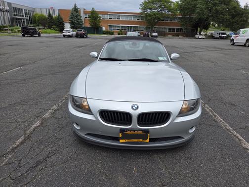 2005 BMW Z4 2.5i Roadster
