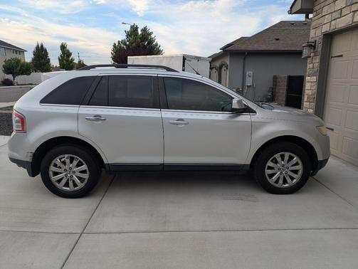 Silver 2010 Ford Edge Limited