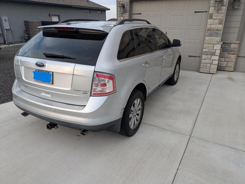 Silver 2010 Ford Edge Limited