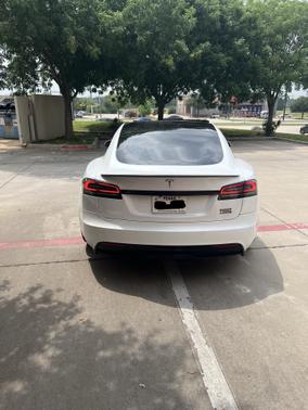 2022 Tesla Model S Plaid