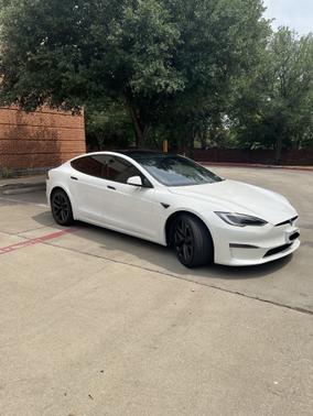 2022 Tesla Model S Plaid