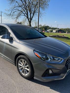 2018 Hyundai SONATA SE