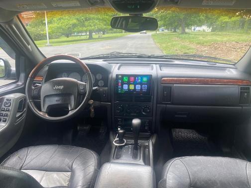 Black 2004 Jeep Grand Cherokee Overland