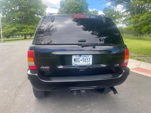 Black 2004 Jeep Grand Cherokee Overland