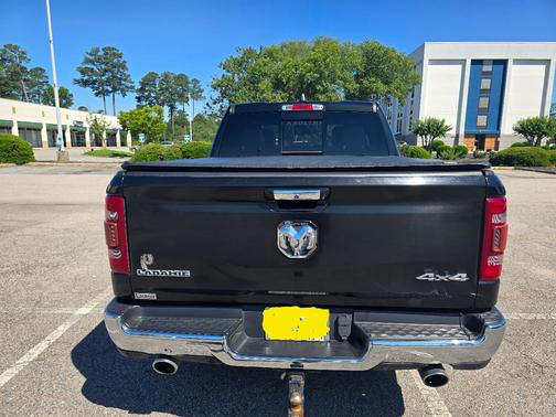 Black 2019 RAM 1500 Laramie