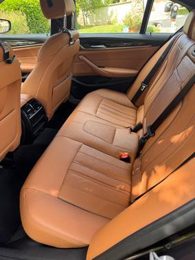 Black 2018 BMW 530 i