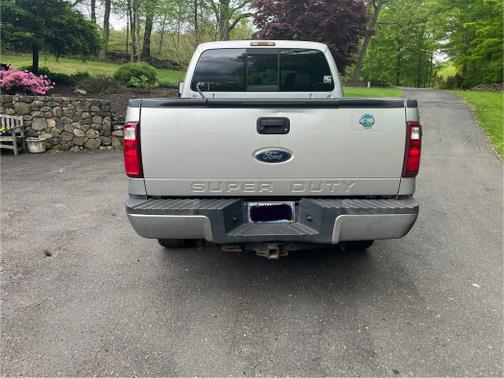 2010 Ford F-250 XLT Super Duty Crew Cab
