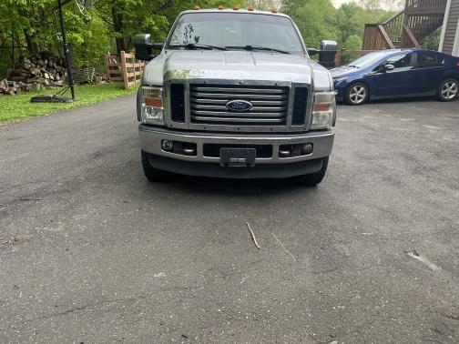 2010 Ford F-250 XLT Super Duty Crew Cab