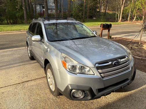 2013 Subaru Outback 2.5i Premium