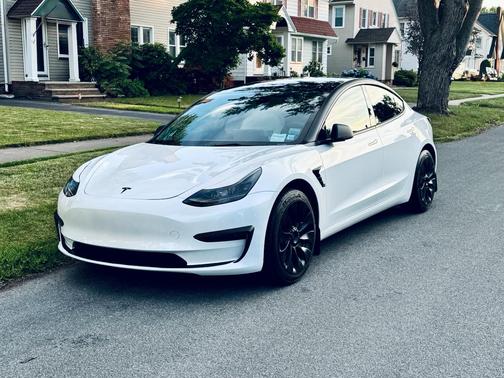 White 2023 Tesla Model 3 Base