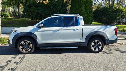 White 2017 Honda Ridgeline RTL-T