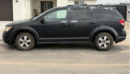 Gray 2009 Dodge Journey SE