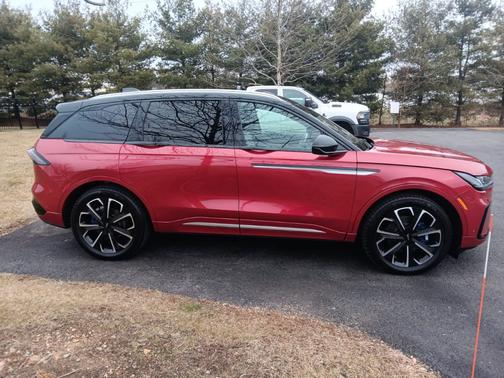 2024 Lincoln Nautilus Reserve