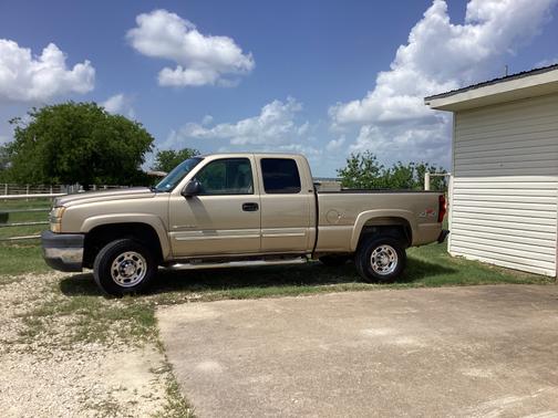 2006 Chevrolet Silverado 2500 LT H/D Extended Cab