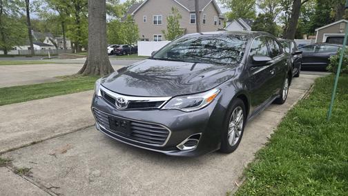 Gray 2013 Toyota Avalon XLE Premium
