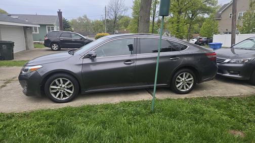 Gray 2013 Toyota Avalon XLE Premium