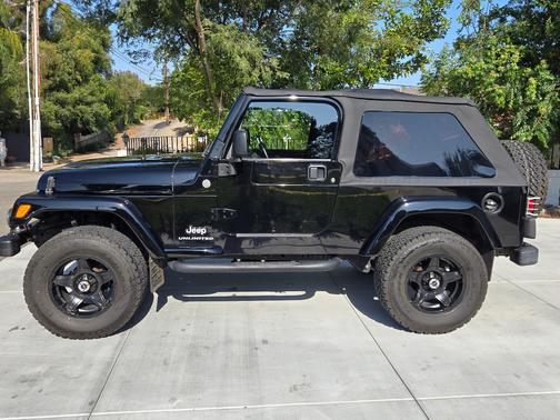 Black 2005 Jeep Wrangler Unlimited