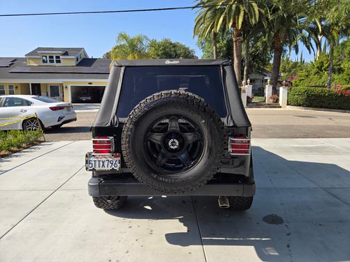 Black 2005 Jeep Wrangler Unlimited
