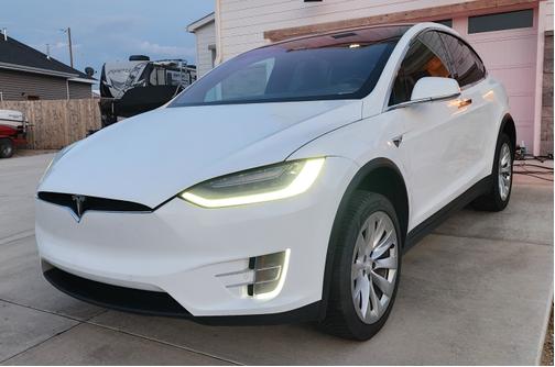 White 2016 Tesla Model X P90D
