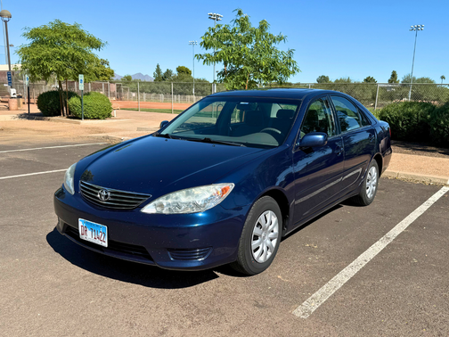 2005 Toyota Camry LE