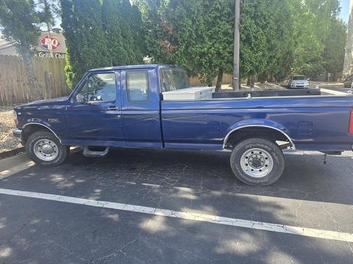 1996 Ford F-250 XL SuperCab H/D