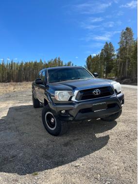 Photo 2 of 13 of 2014 Toyota Tacoma Base