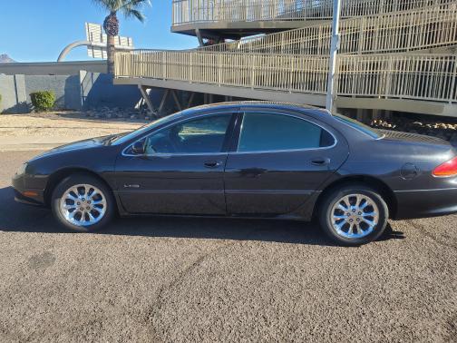 2000 Chrysler LHS Base