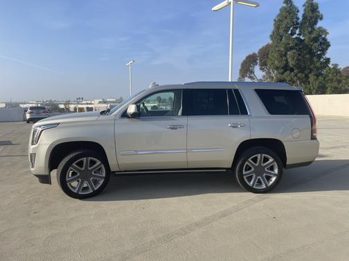 2016 Cadillac Escalade Premium