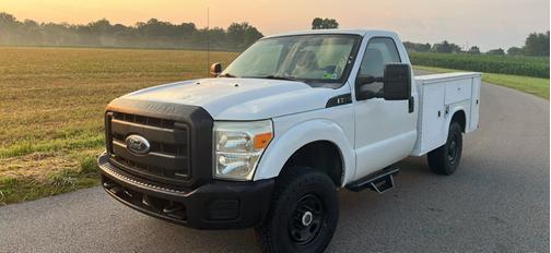 White 2011 Ford F-250 XLT