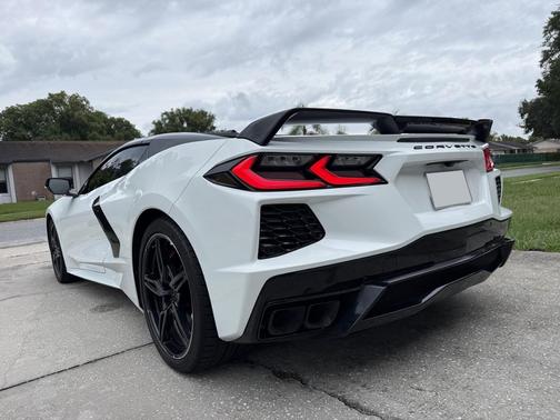 White 2024 Chevrolet Corvette Stingray w/3LT