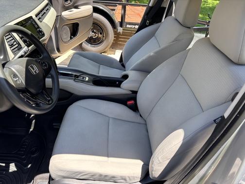 Silver 2019 Honda HR-V LX