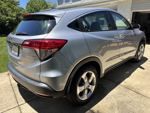 Silver 2019 Honda HR-V LX