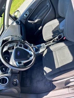 Black 2016 Ford Fiesta SE