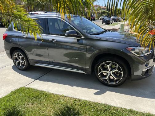 Photo 5 of 19 of 2018 BMW X1 sDrive28i