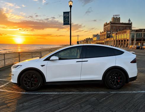White 2024 Tesla Model X Plaid