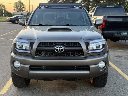 Gold 2011 Toyota Tacoma Double Cab