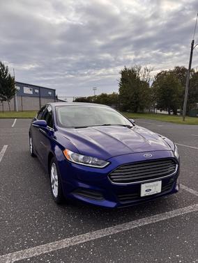 Blue 2014 Ford Fusion SE
