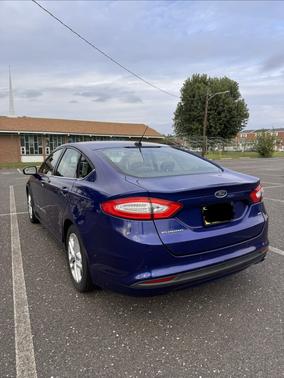 Blue 2014 Ford Fusion SE